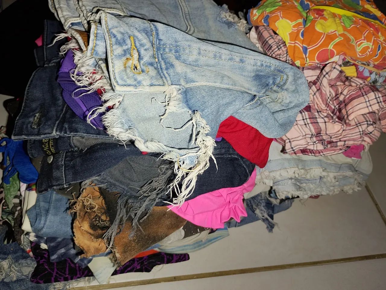 lote de roupas variadas  - Foto 3