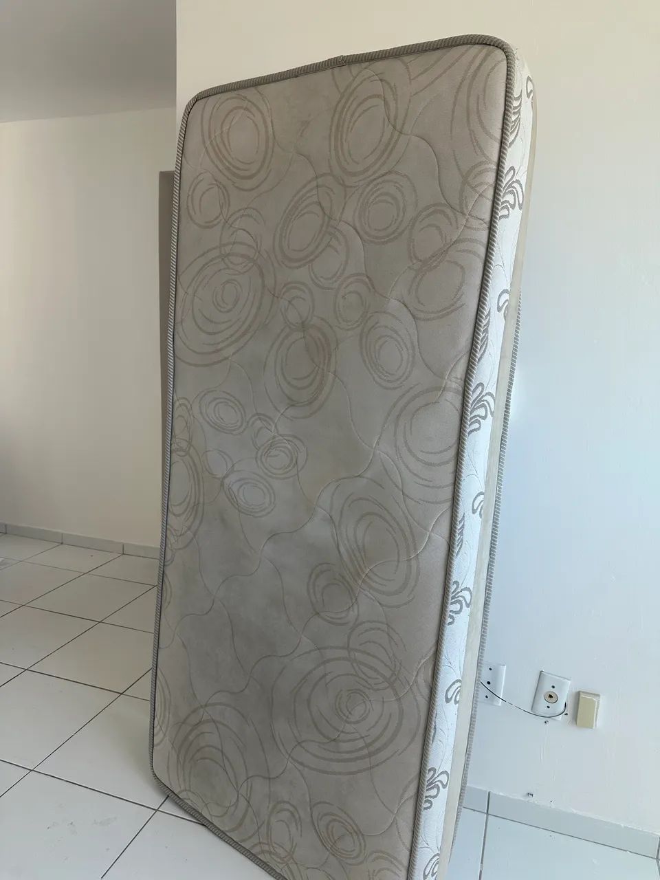 Colchão de solteiro  D45