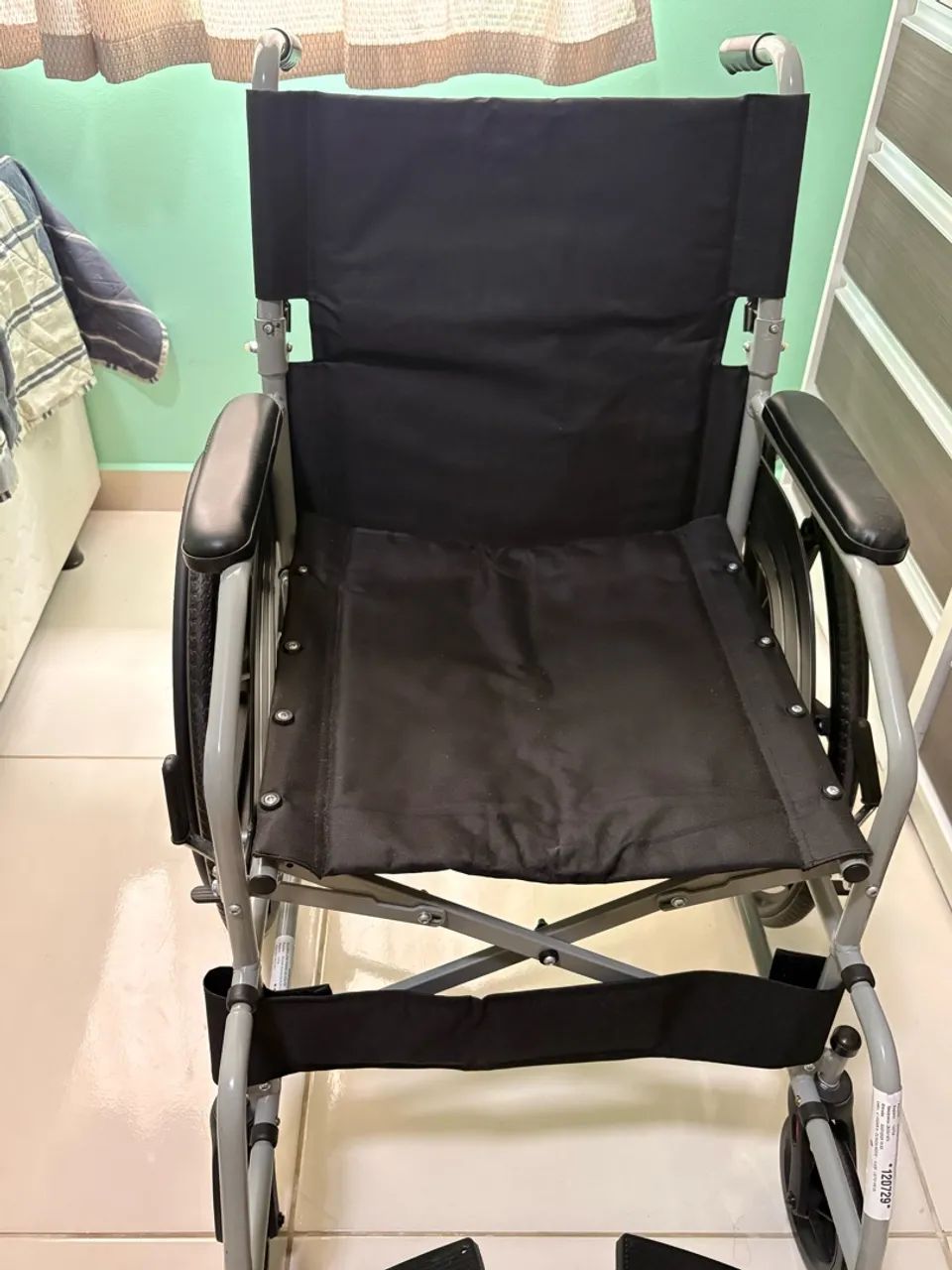 Vendo cadeira de rodas - Foto 4