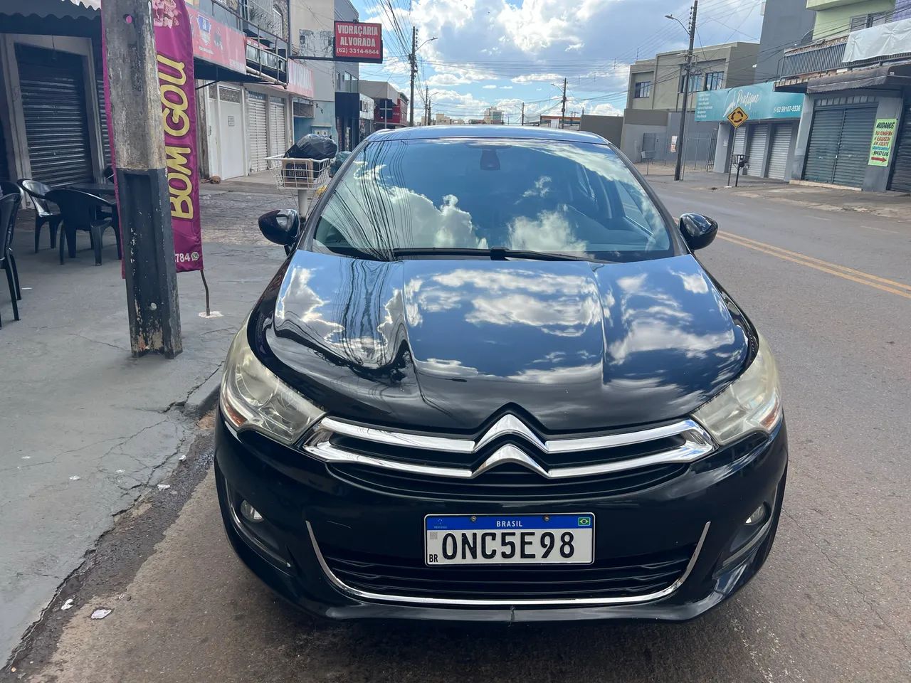 Citroën C4 C4 LOUNGE Tendance 1.6 Turbo 4p Aut 2015