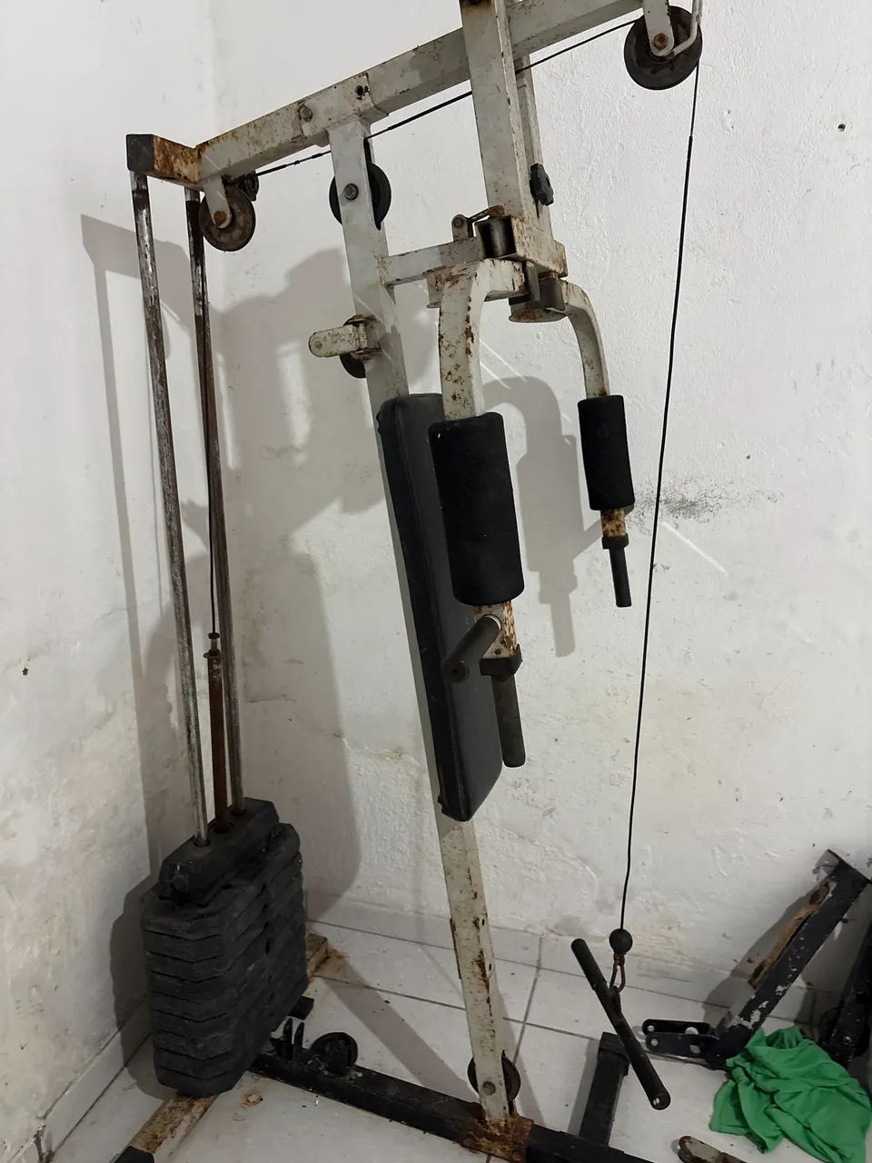 Maquina de treino multifuncional 