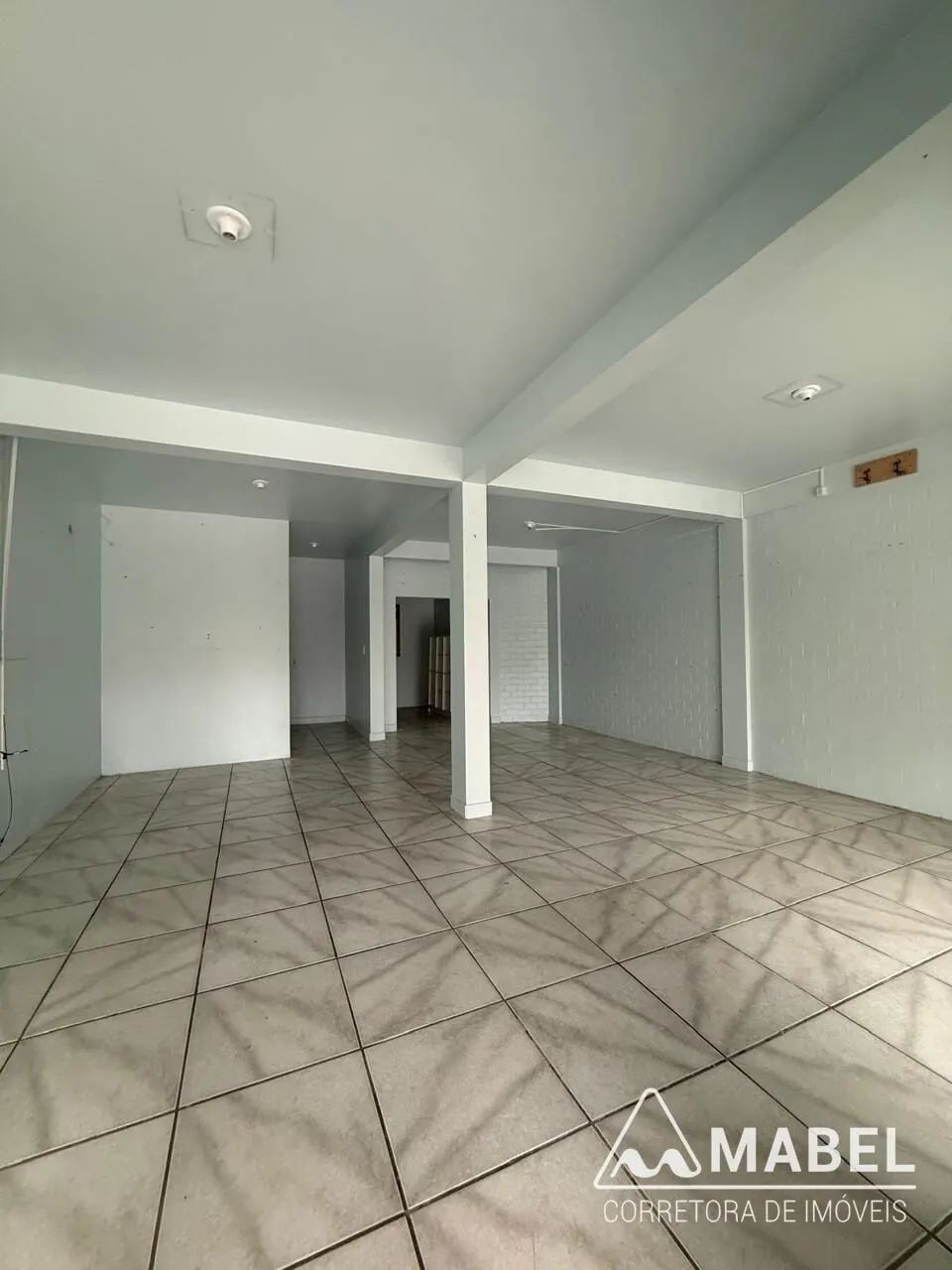 Sala Comercial para Locação no Centro de Garopaba/SC - Foto 2