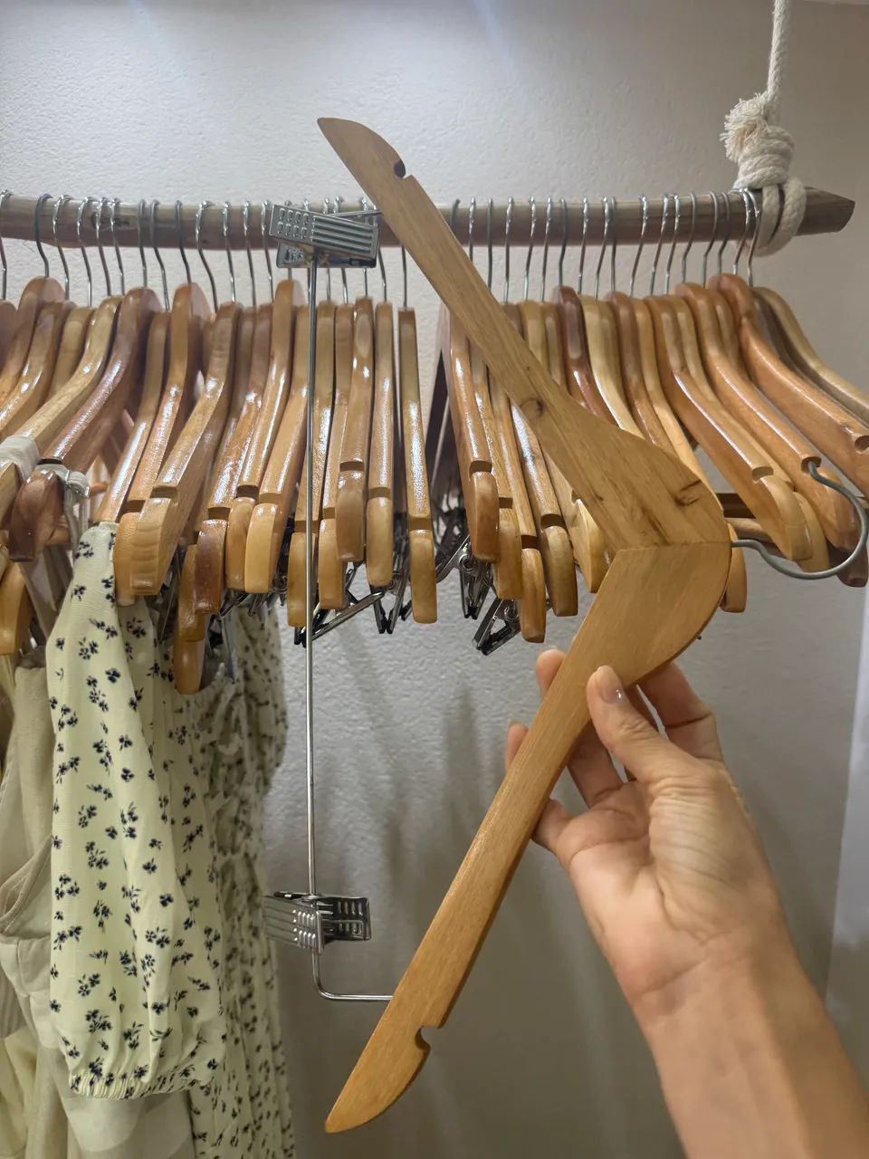 Cabide com presilhas - Foto 3