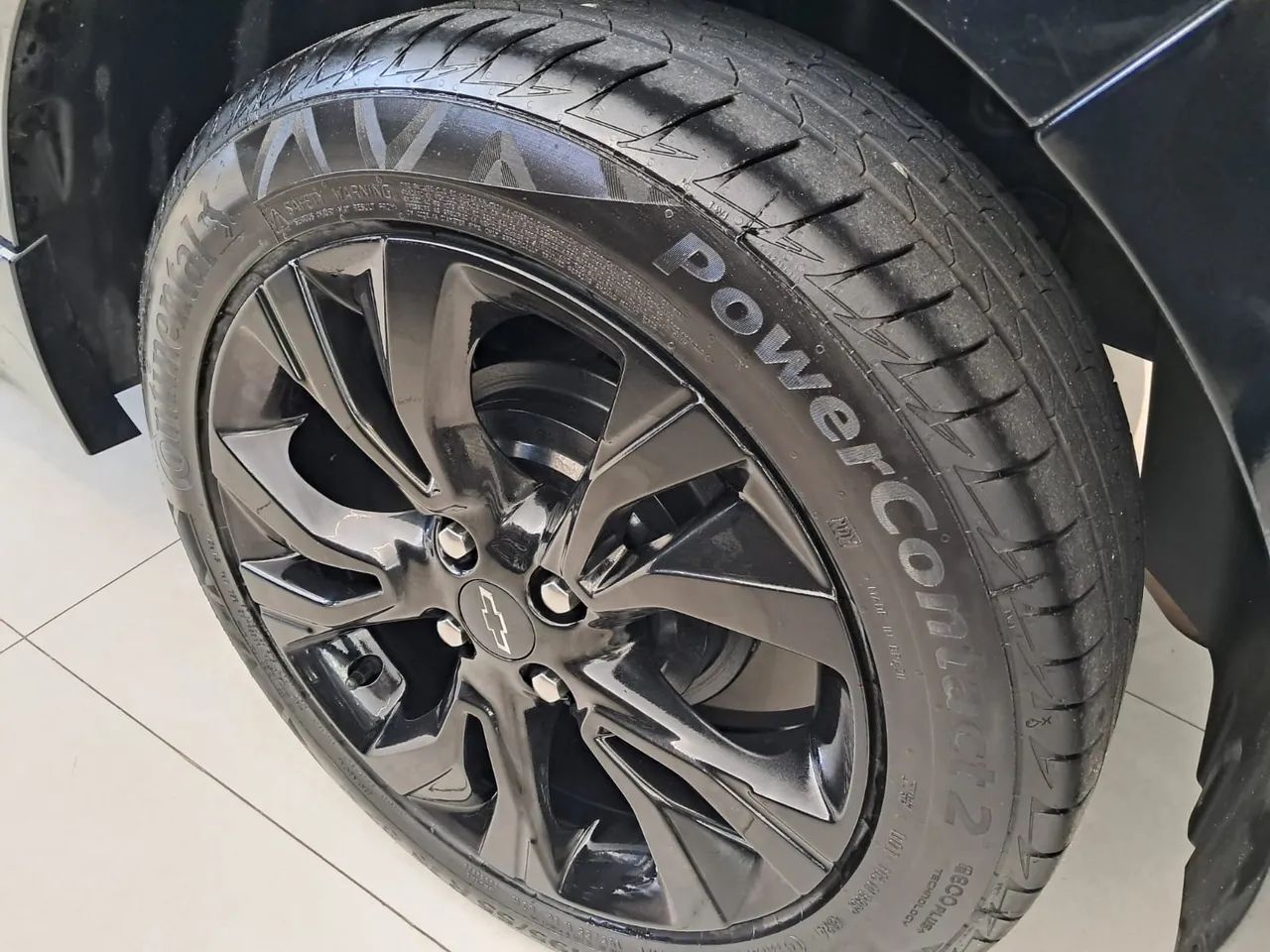 Chevrolet Onix RS 1.0 TB 12V Flex Aut. 4P, foto 2 de 10