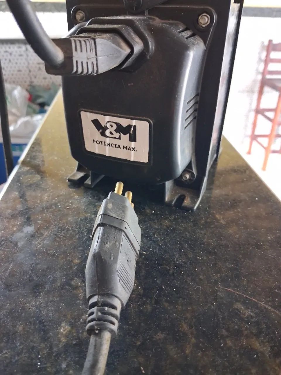 Transformador 5000vá, 110v para 220v - Foto 4