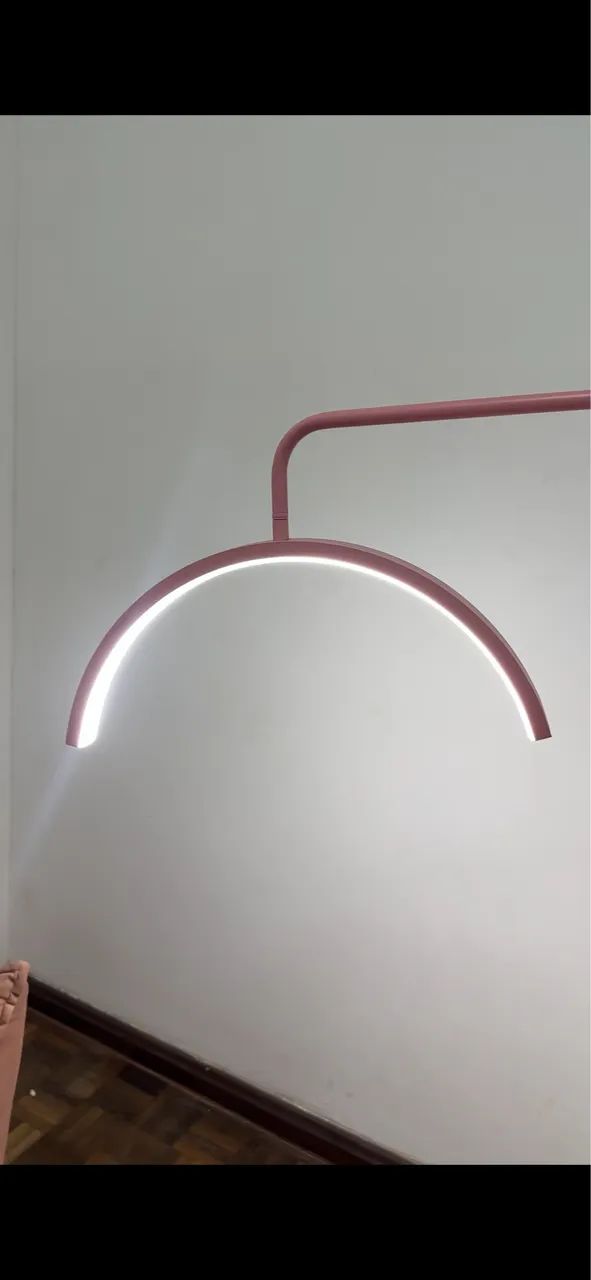 Vendo Luminária meia lua Rosa  - Foto 2