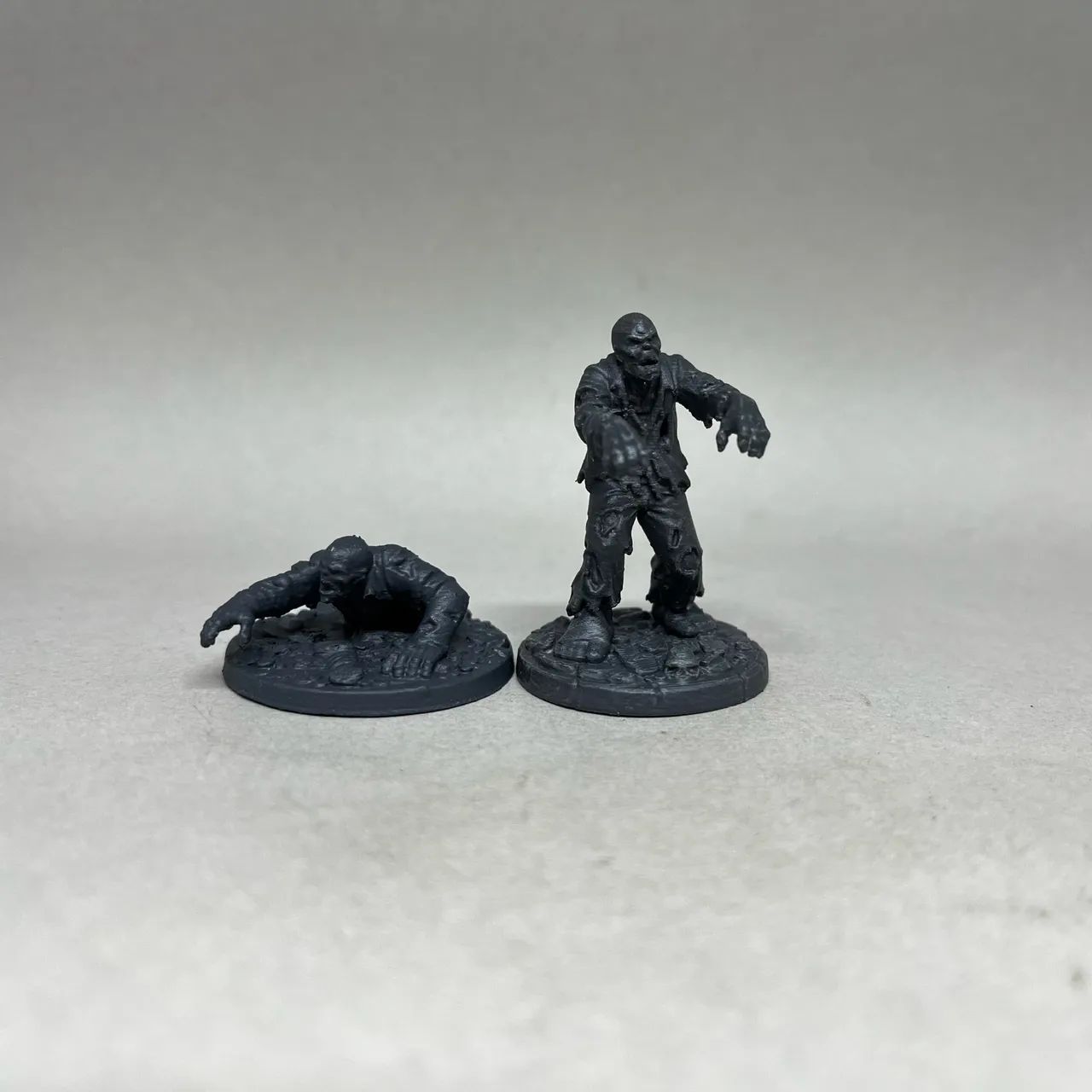 Kit 6 Miniaturas Zumbis RPG de Mesa Impressão 3D - Foto 2