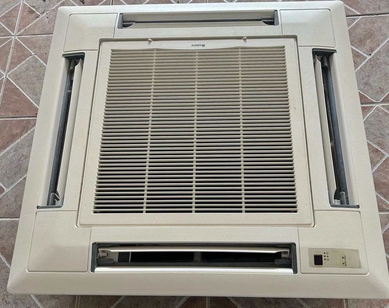 Arcondicionado K7 24 MIL BTUS  - Foto 2