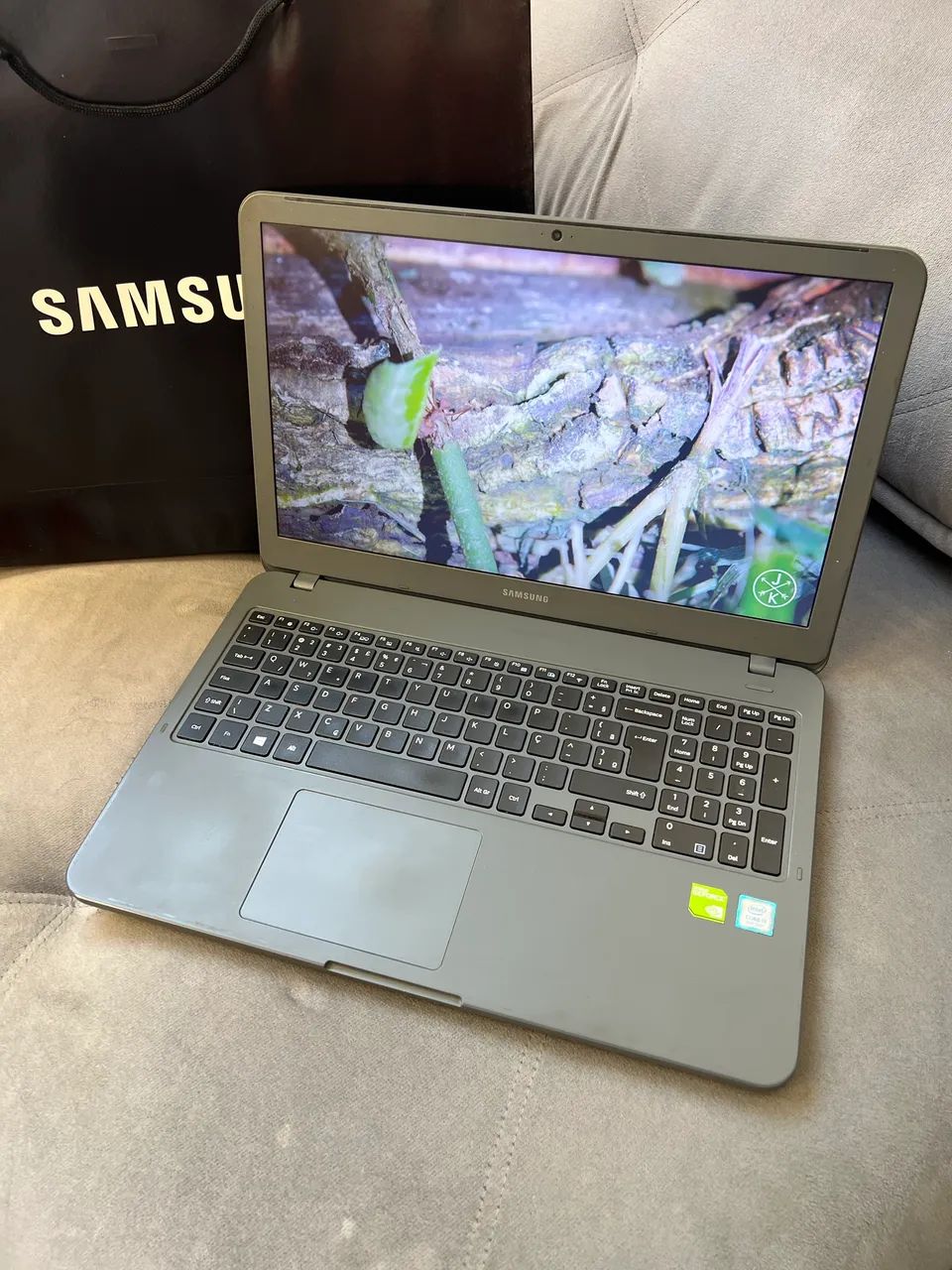Notebook Samsung i5 com placa de vídeo dedicada e 16 de RAM 
