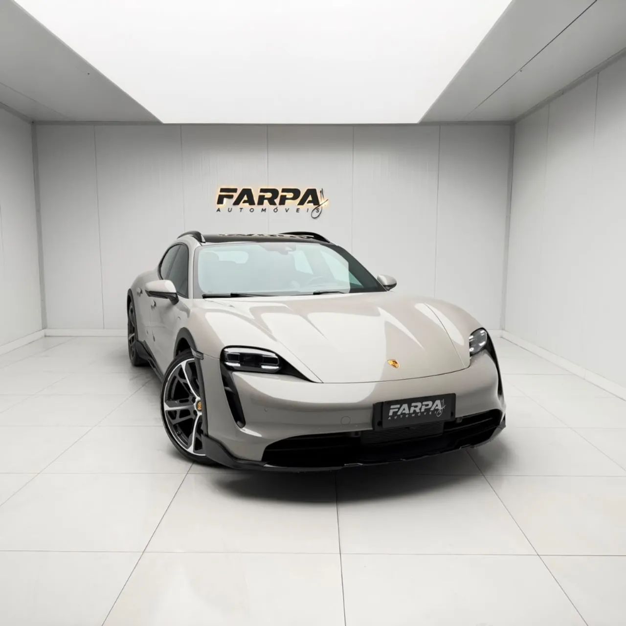 Porsche Taycan 4 Cross Turismo (elétrico) 2023