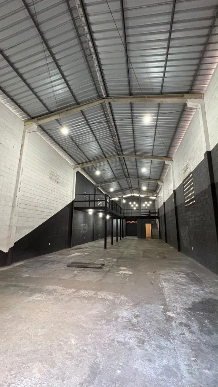 Alugo, Galpão no bairro do Muca, 297m² - Foto 2