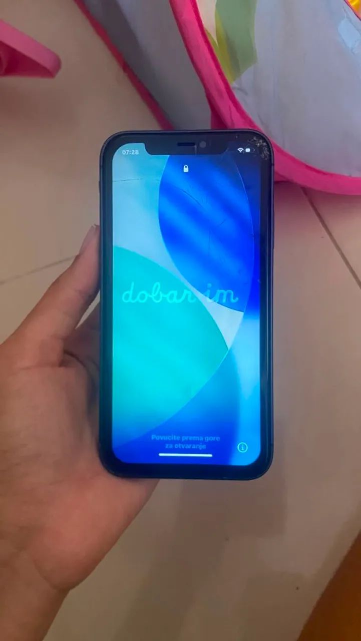 Vendo iPhone 11 com fundi do 17 pró  - Foto 3