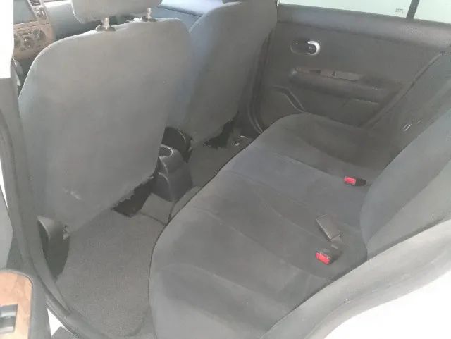 Nissan Tiida TIIDA Sedan 1.8 16V Flex Fuel 4p 2011