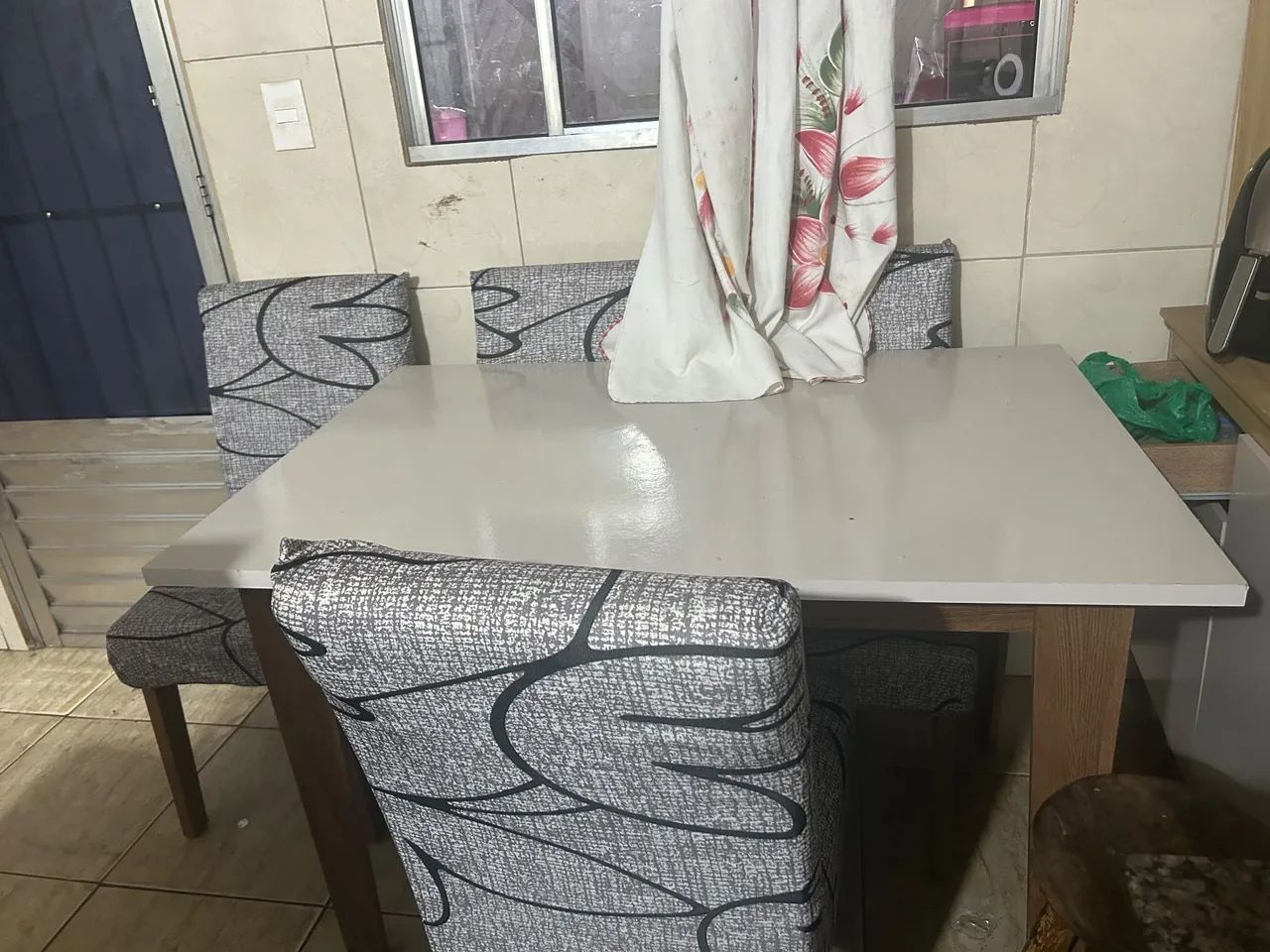 Mesa de cozinha 4 cadeiras  - Foto 2