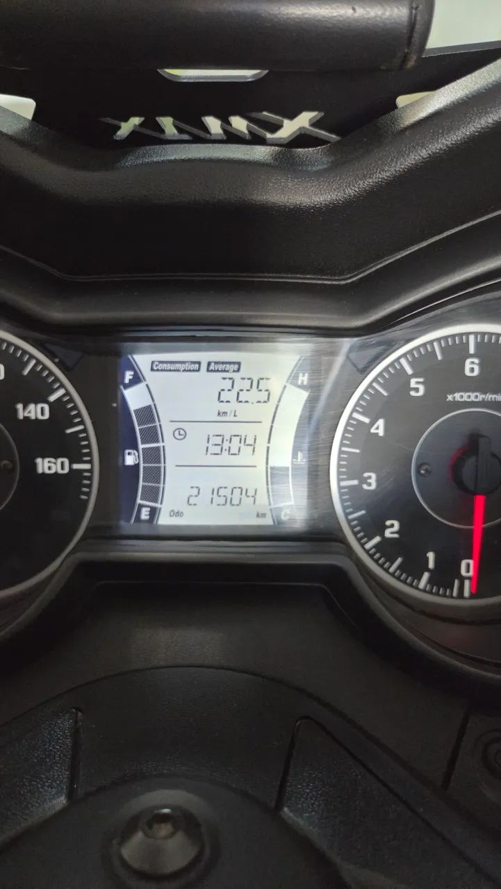 XMAX 250 com vários acessórios  - Foto 5