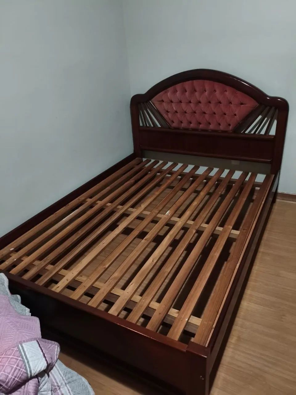Vendo cama de casal intacta 