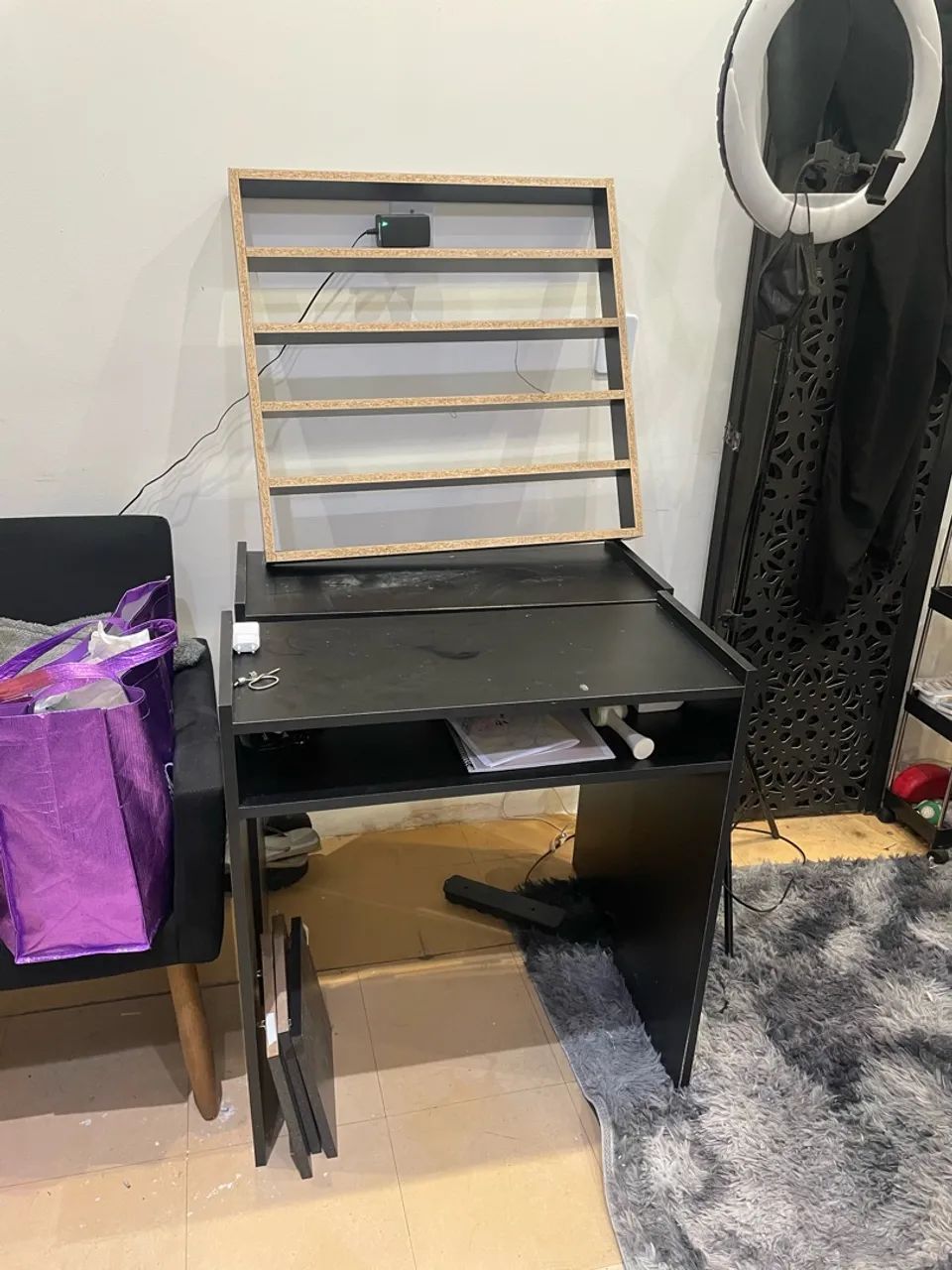 Mesa aparadora e expositor 