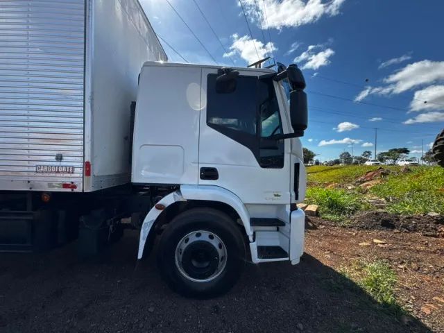 Iveco 24300 - Foto 4