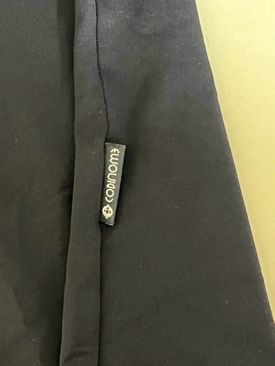 Blusa Preta Cavada - Foto 2