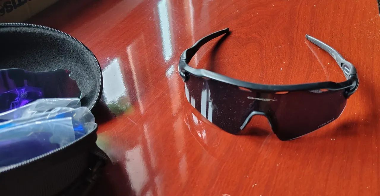 Óculos primeira linha Oakley  - Foto 4