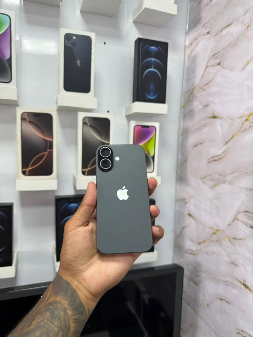 IPHONE 17 256GB PRETO<br>R$ 4.999,00