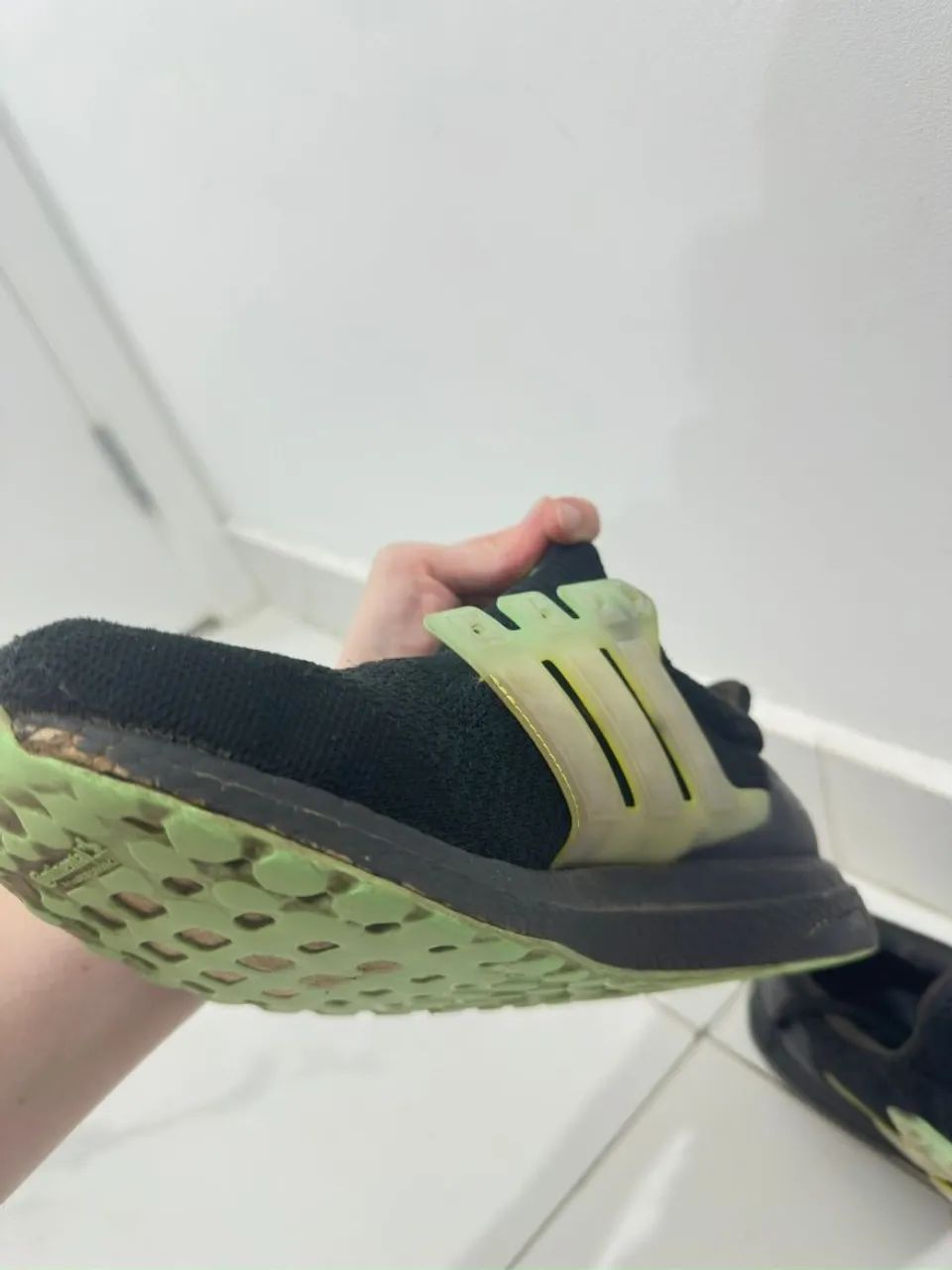  Adidas Ultraboost 5.0 DNA - Foto 4