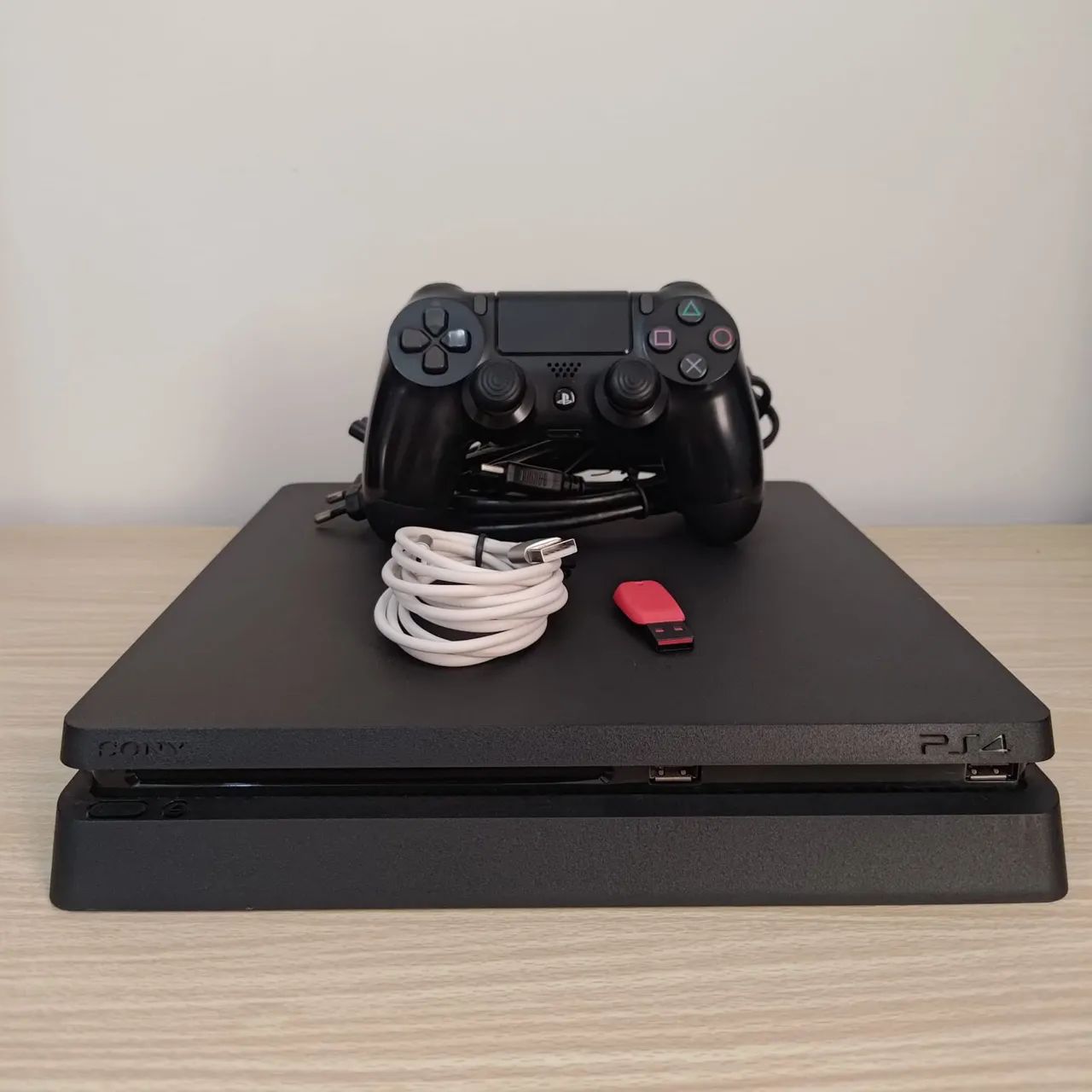  Vendo PS4 Slim DESBLOQUEADO