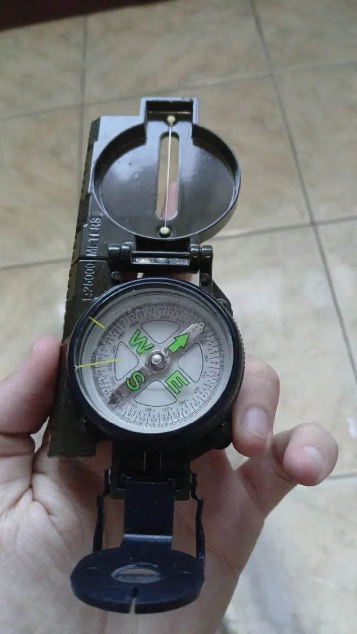 Bússola em perfeito estado - Foto 3