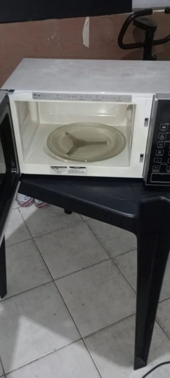 Microondas Brastemp 220v usado excelente  - Foto 2