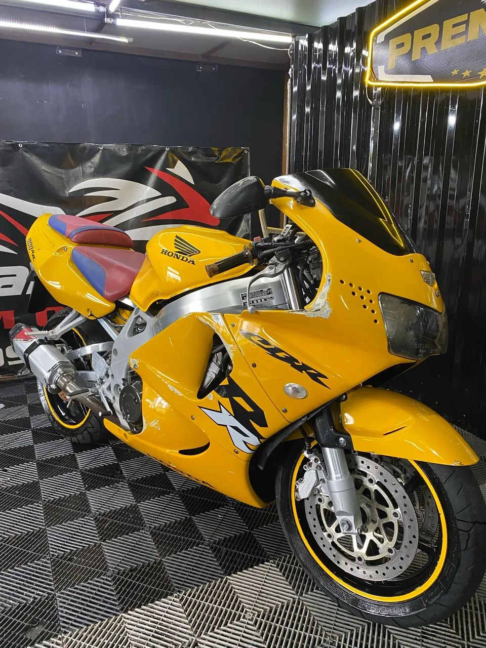 Honda 900 RR Fire Blade 1998 - 1490820281 | OLX