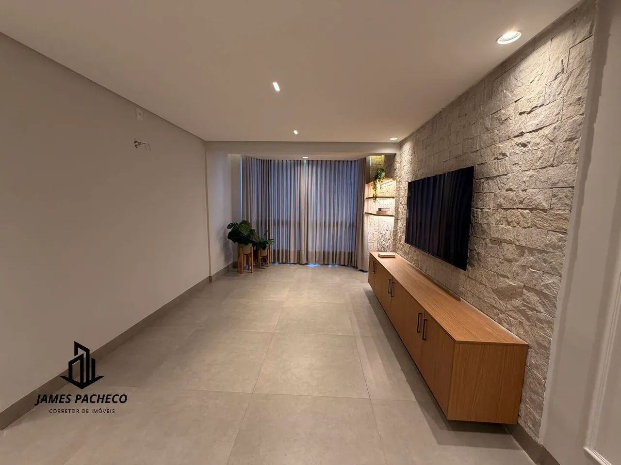 APARTAMENTO REFORMADO E SEMI MOBILIADO | 128m² | SETOR OESTE - Foto 2