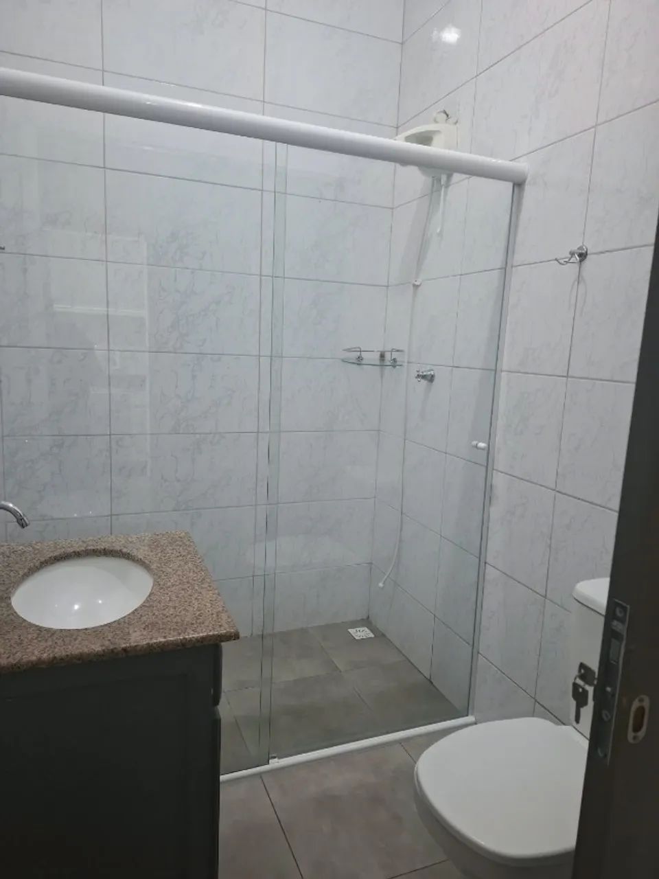 Quarto para rapazes próximo ao Terminal do Campo Comprido - Foto 3