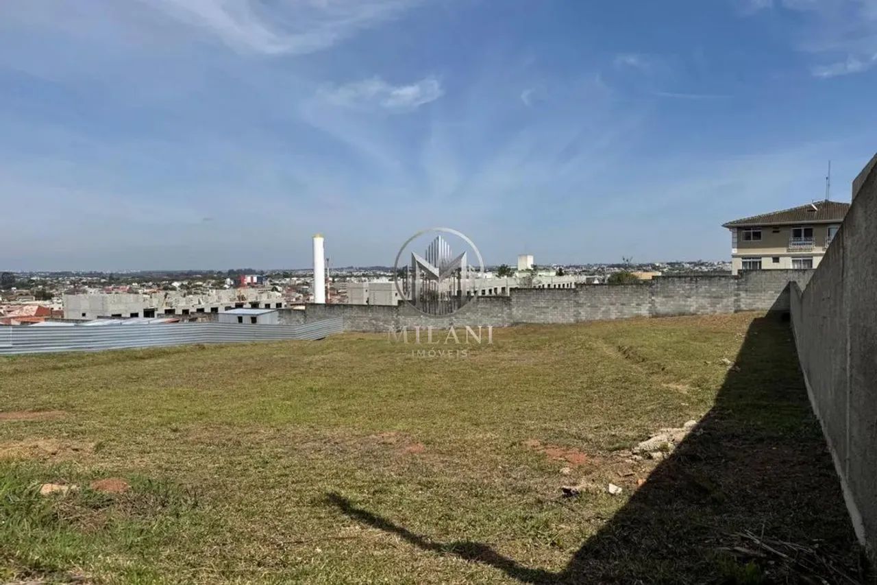 Oportunidade Única: Terreno Exclusivo no Condomínio Beverly Hills, Pinhais!