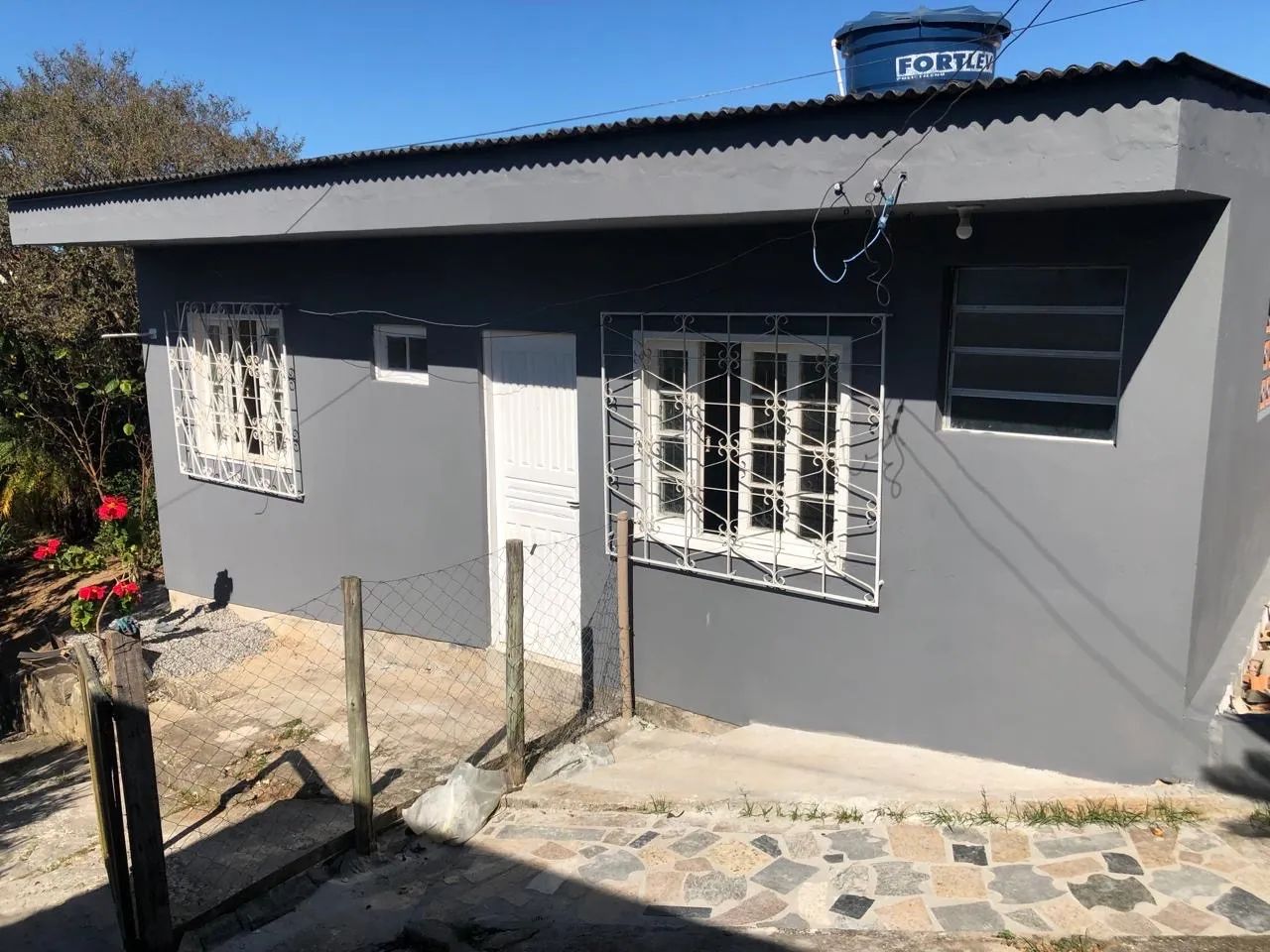 Linda Kitnet/Casa em terreno familiar - Foto 4