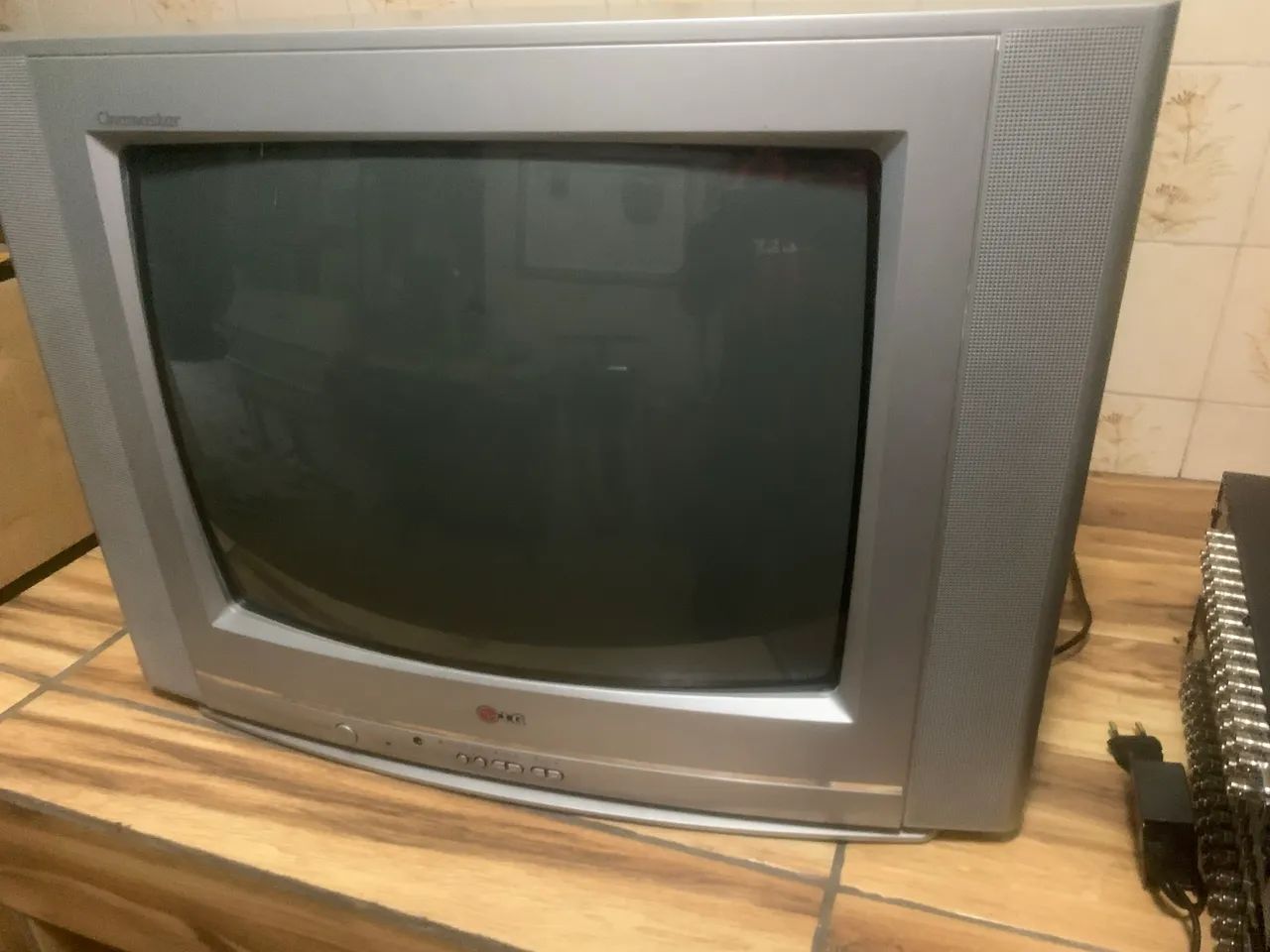televisor de tubo  (CRT) da marca LG. 20? - Foto 3