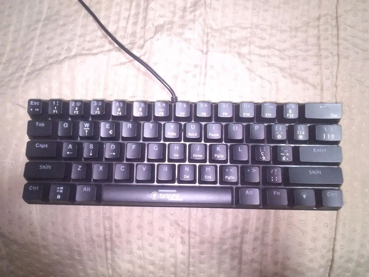 Teclado mecânico Bright Gamers Virtus 60%
