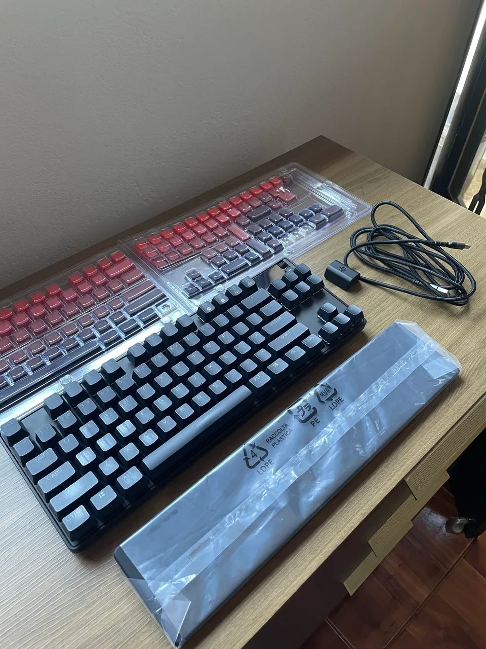 Teclado magnético SteelSeries Apex Pro TKL Wireless 2023 - Foto 2