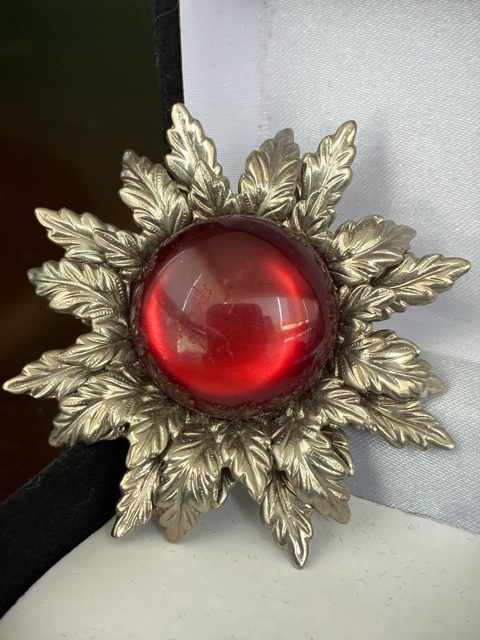 Lindo broche vintage em formato de flor - Foto 2