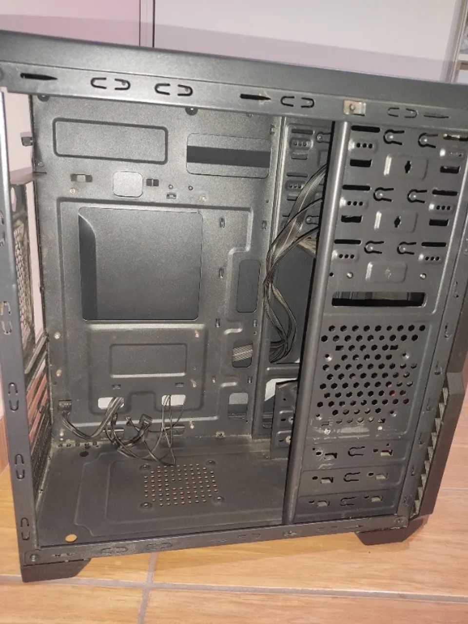 Gabinete PC - Foto 2