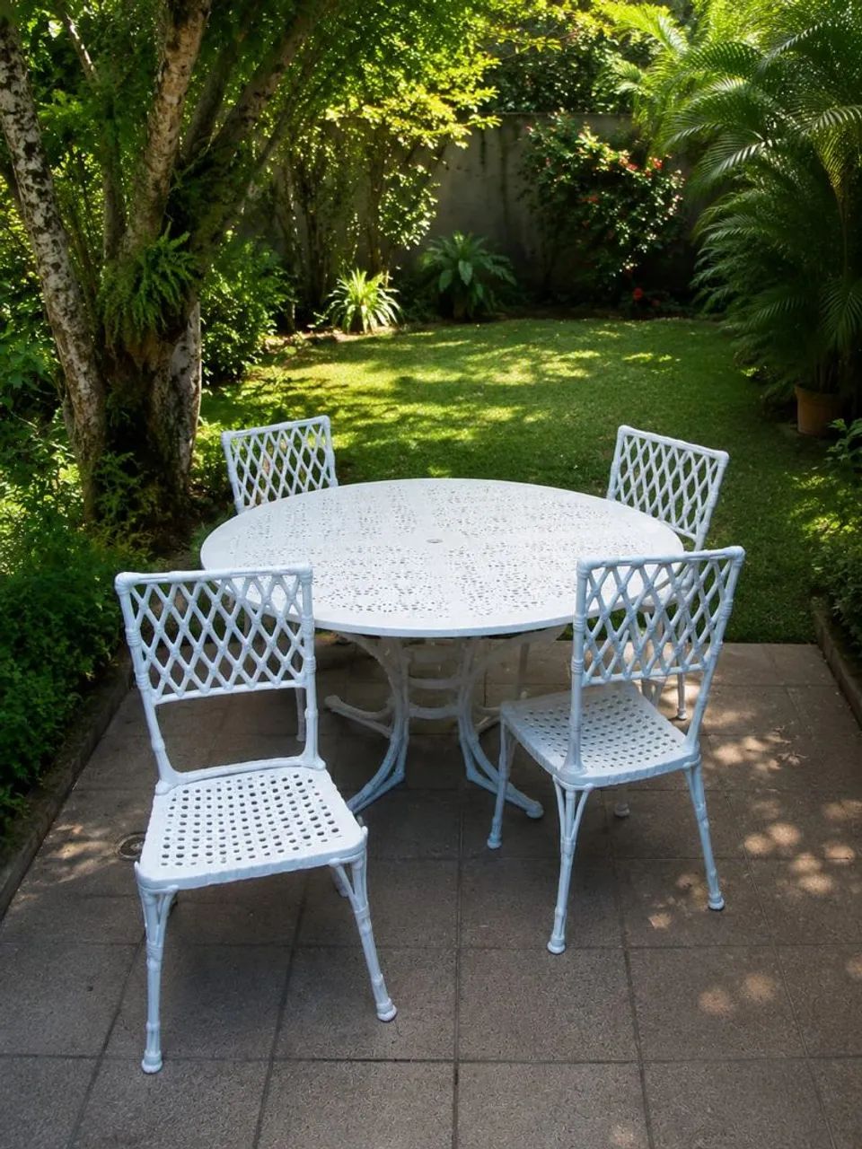 Mesa e cadeiras para jardim em ferro fundido  - Foto 5