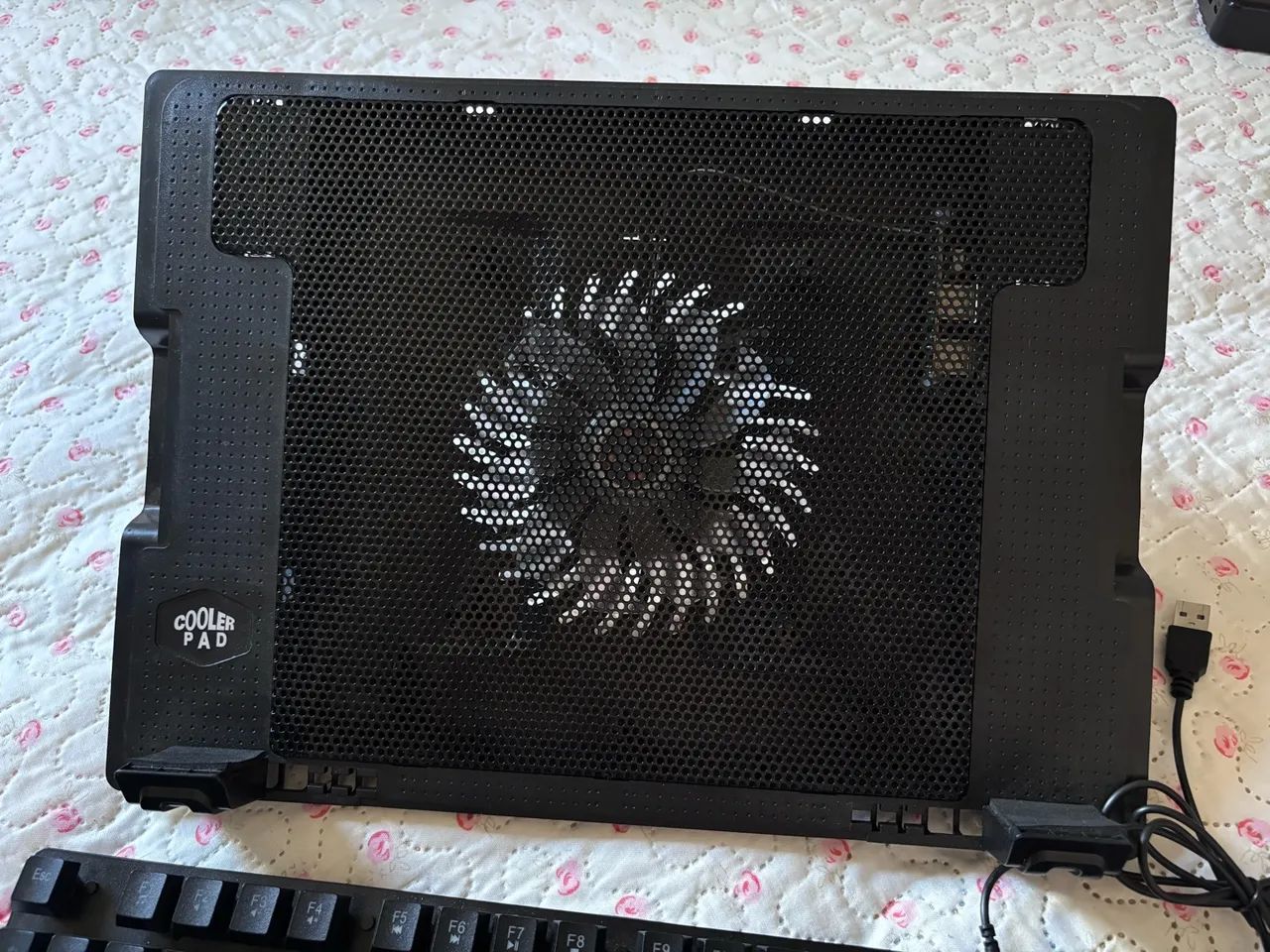 Vendo suporte p/ notebook e teclado - Foto 2