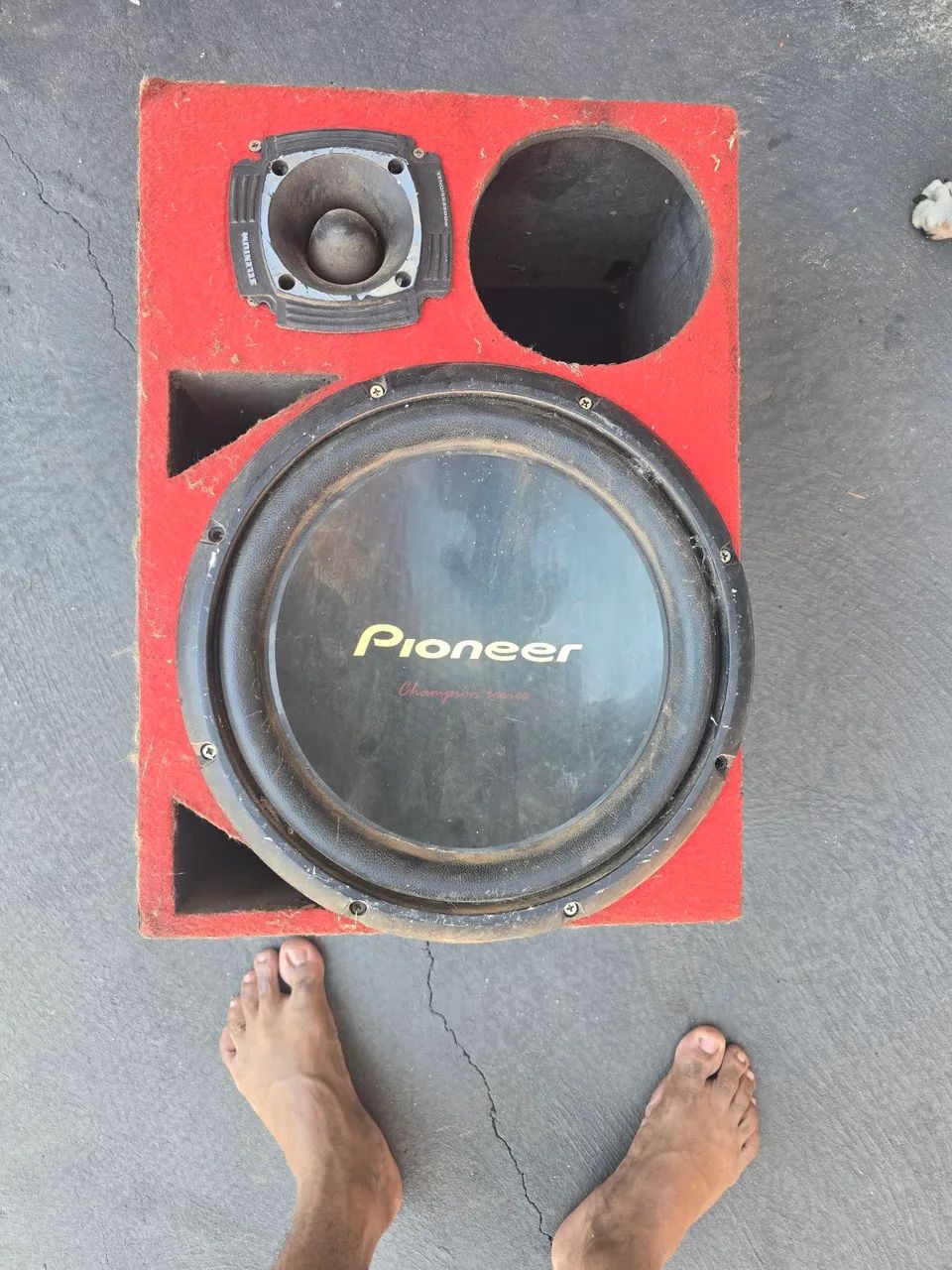 Vende-se 2 subwoofer 12 polegadas pioneer