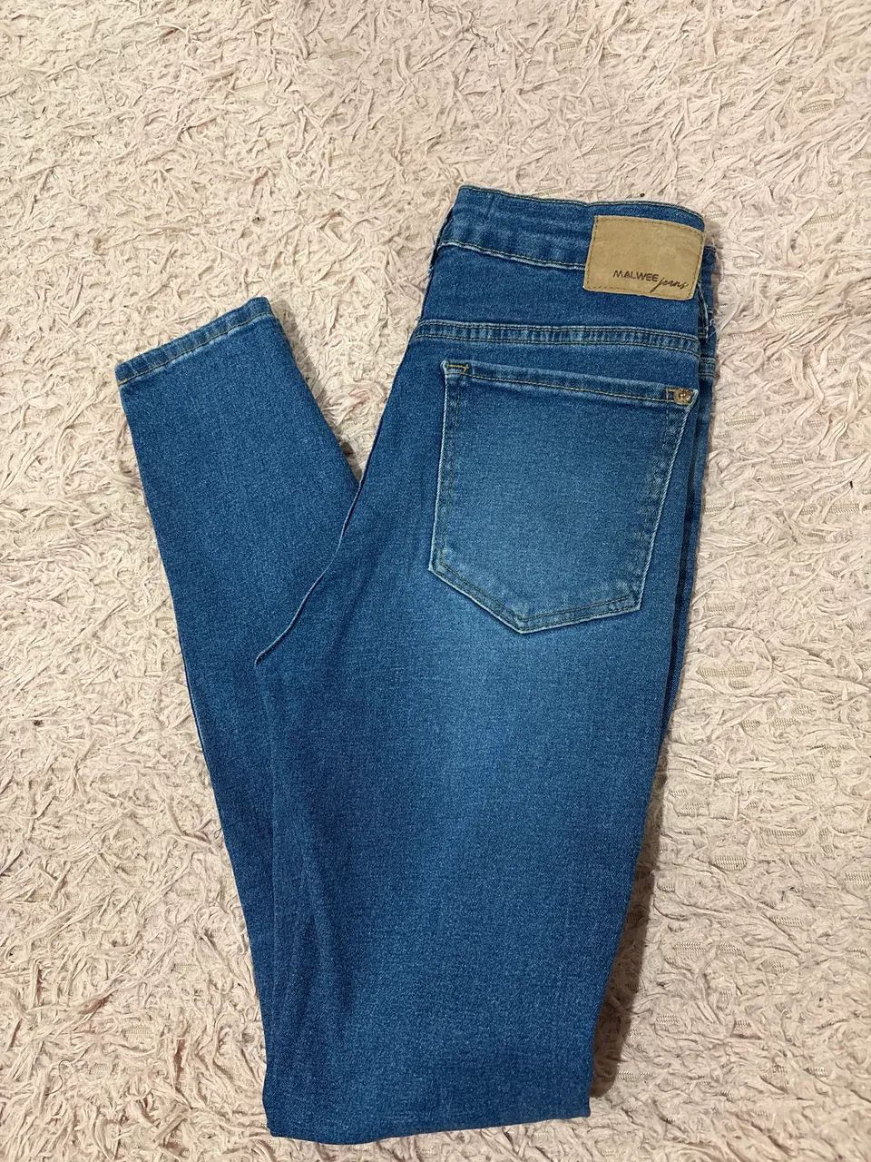 Calça jeans skiny usada poucas vezes  - Foto 2