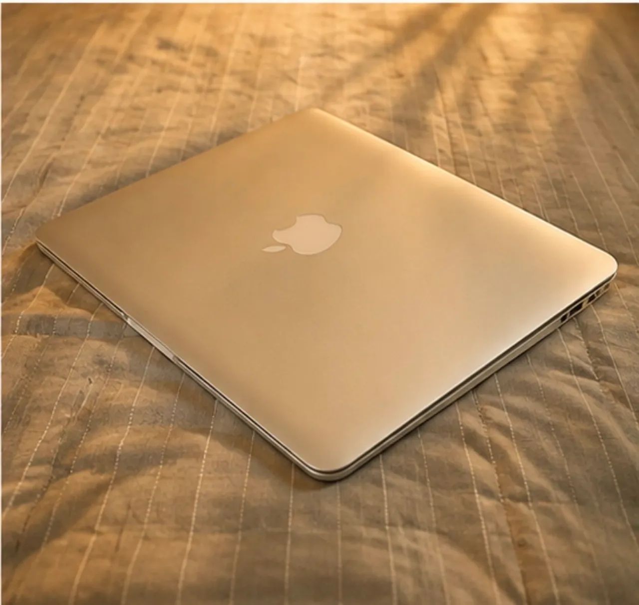 MacBook Air 13 Early 2015 | Intel Core i5 | 4GB RAM | SSD 128GB