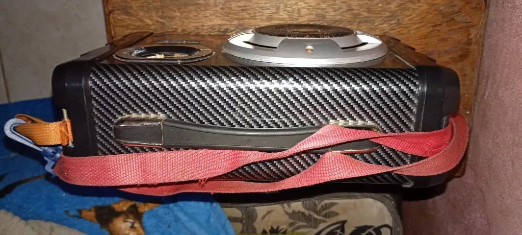 Vendo caixa de som bluetooth com rádio FM, leitor de cartão de memória, pen drive e aux - Foto 6