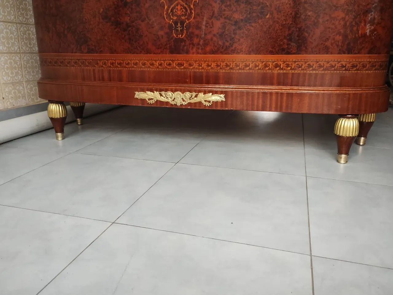 Cama Vintage de Casal com Detalhes em Bronze e Madeira - Foto 3