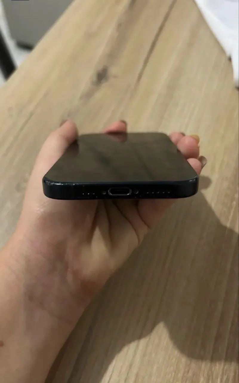 iPhone 16 128gb preto, nota fiscal mais carregador portátil original  - Foto 2