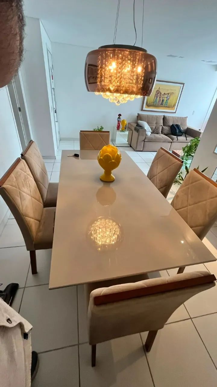 Mesa de Jantar 6 Lugares com 6 Cadeiras Estofadas - Novíssimo - Foto 2