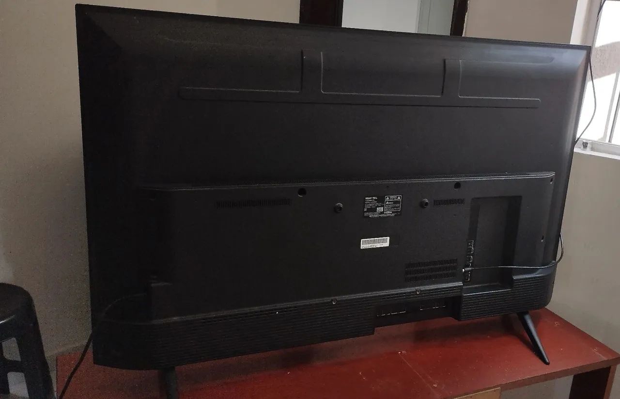 Vendo TV de 50 polegadas Smart - Foto 3