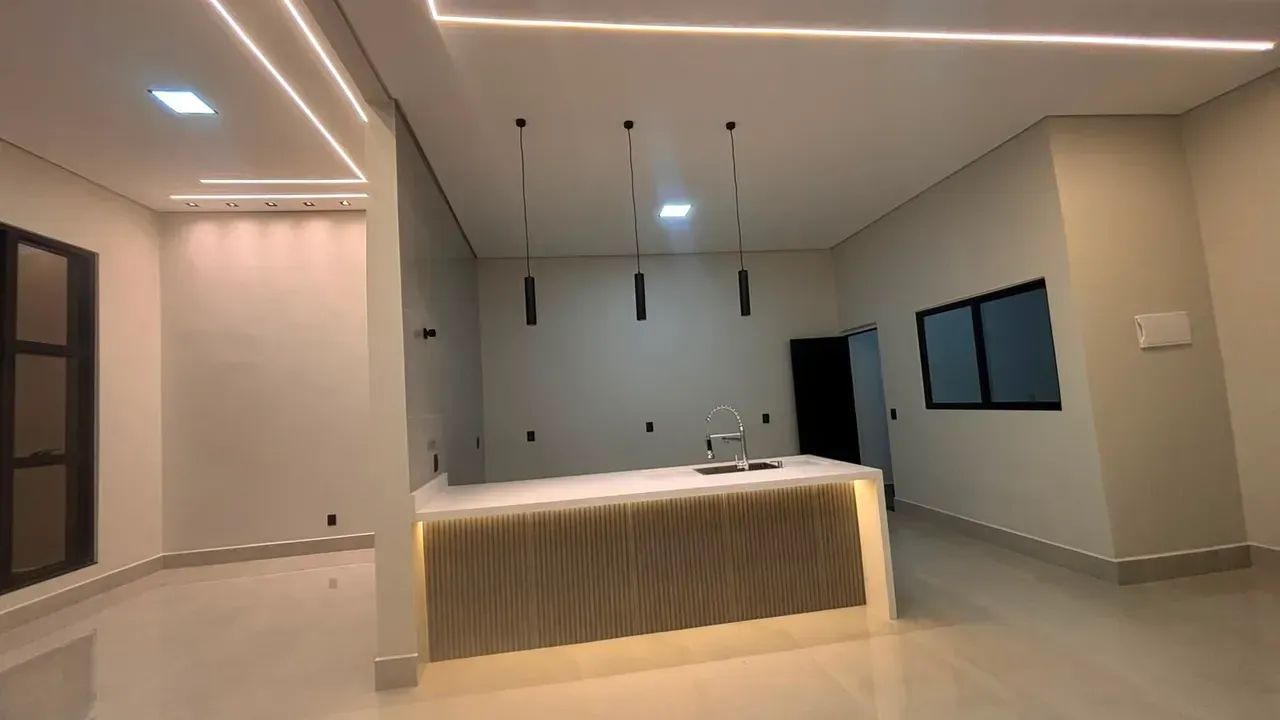 Você pode continuar procurando ou conhecer a casa que pode mudar seus planos! - Foto 2